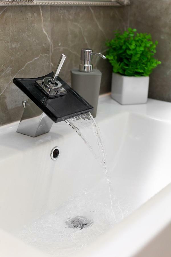 Delux Leopolli Apartments Near Shopping Mall Forum Lviv Dış mekan fotoğraf