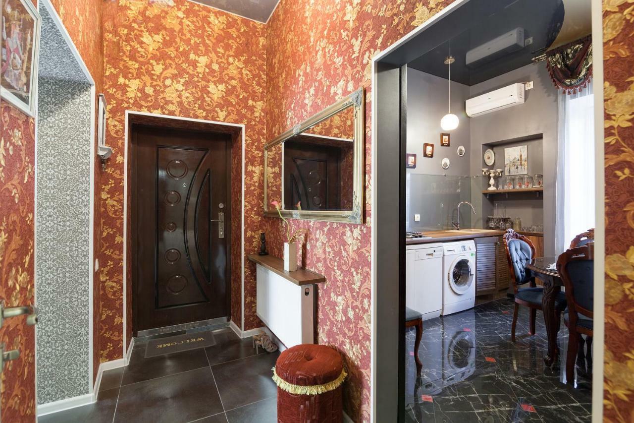 Delux Leopolli Apartments Near Shopping Mall Forum Lviv Dış mekan fotoğraf